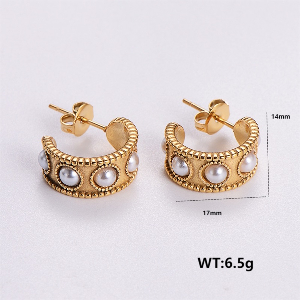 Elegant Gold and Pearl Hoop Earrings